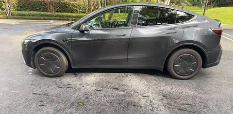Tesla Model Y 2026