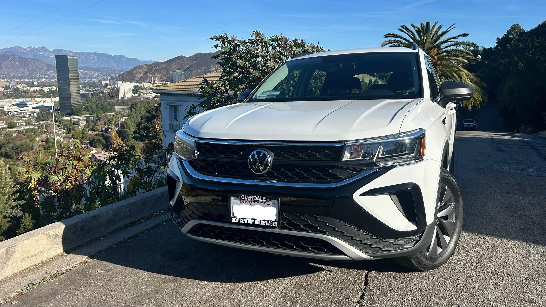 Volkswagen Taos 2022 in El Segundo, CA