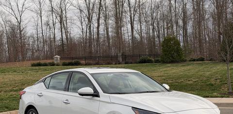 Nissan Altima 2025
