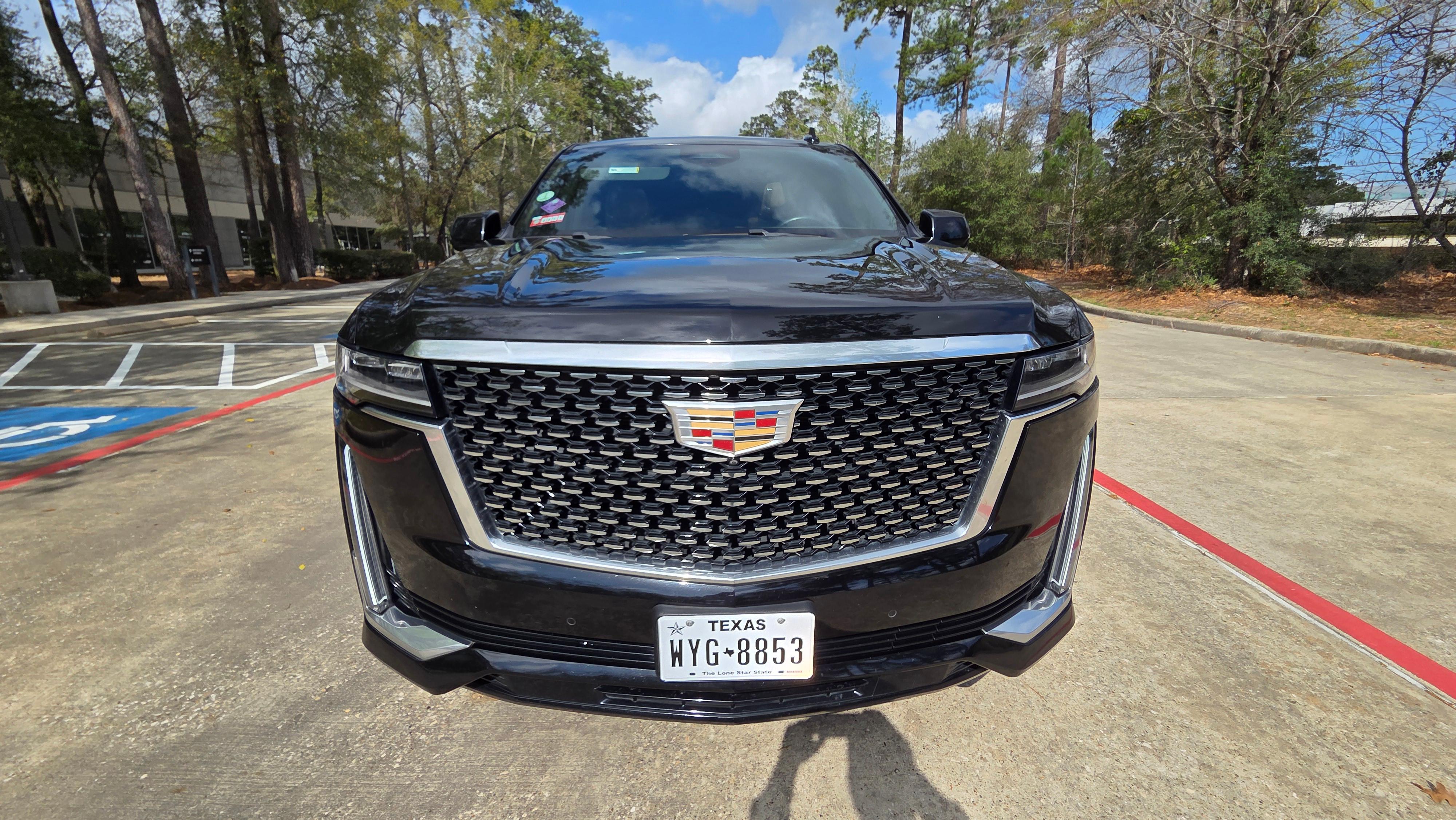 Cadillac Escalade ESV 2022 in 