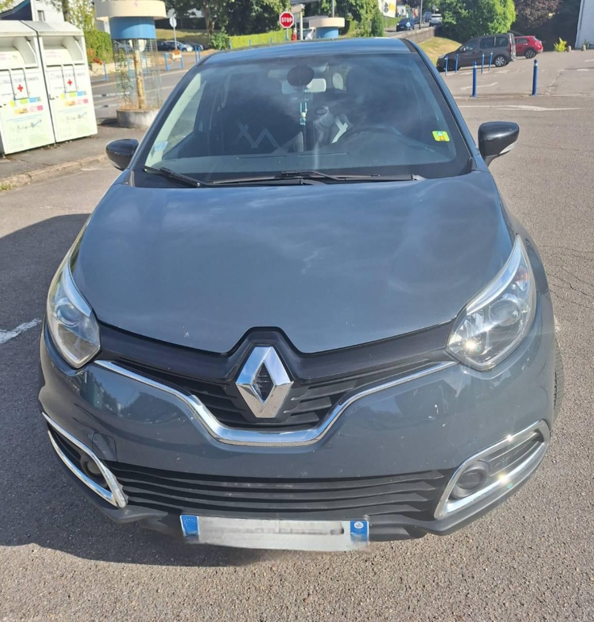 Renault CAPTUR 2015 à Uckange