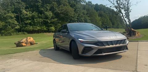 Hyundai Elantra 2025
