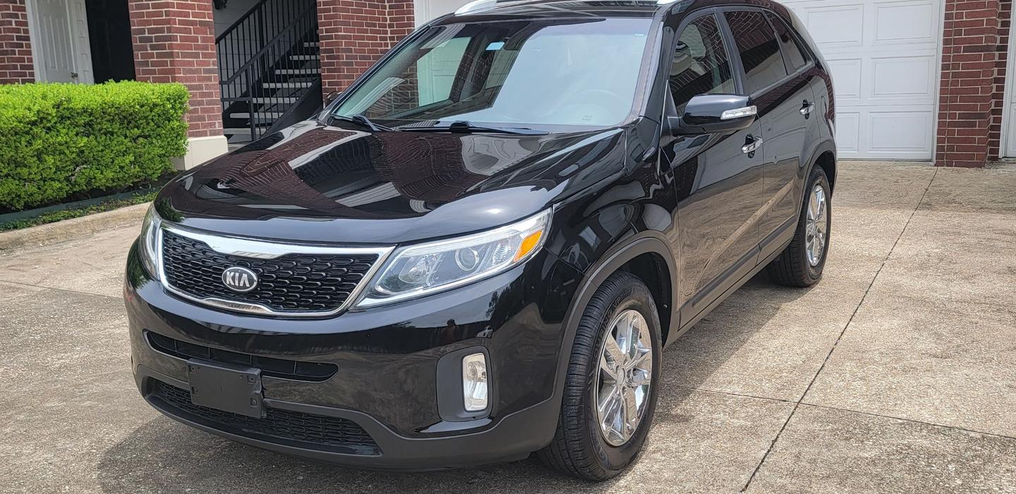 Kia Sorento 2014 rental in Houston, TX by Zohrin J. Turo