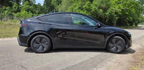Tesla Model Y 2026