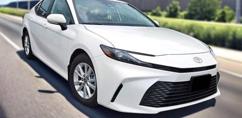 Toyota Camry Hybrid 2025