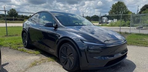 Tesla Model Y 2026