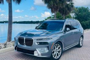 BMW X7 car