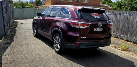 Toyota KLUGER 2015