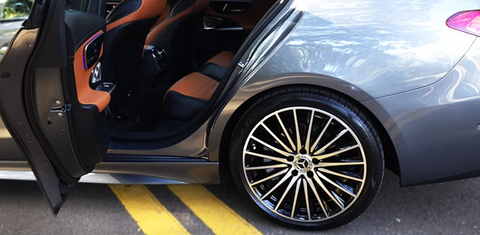 Mercedes-Benz C-Class 2024