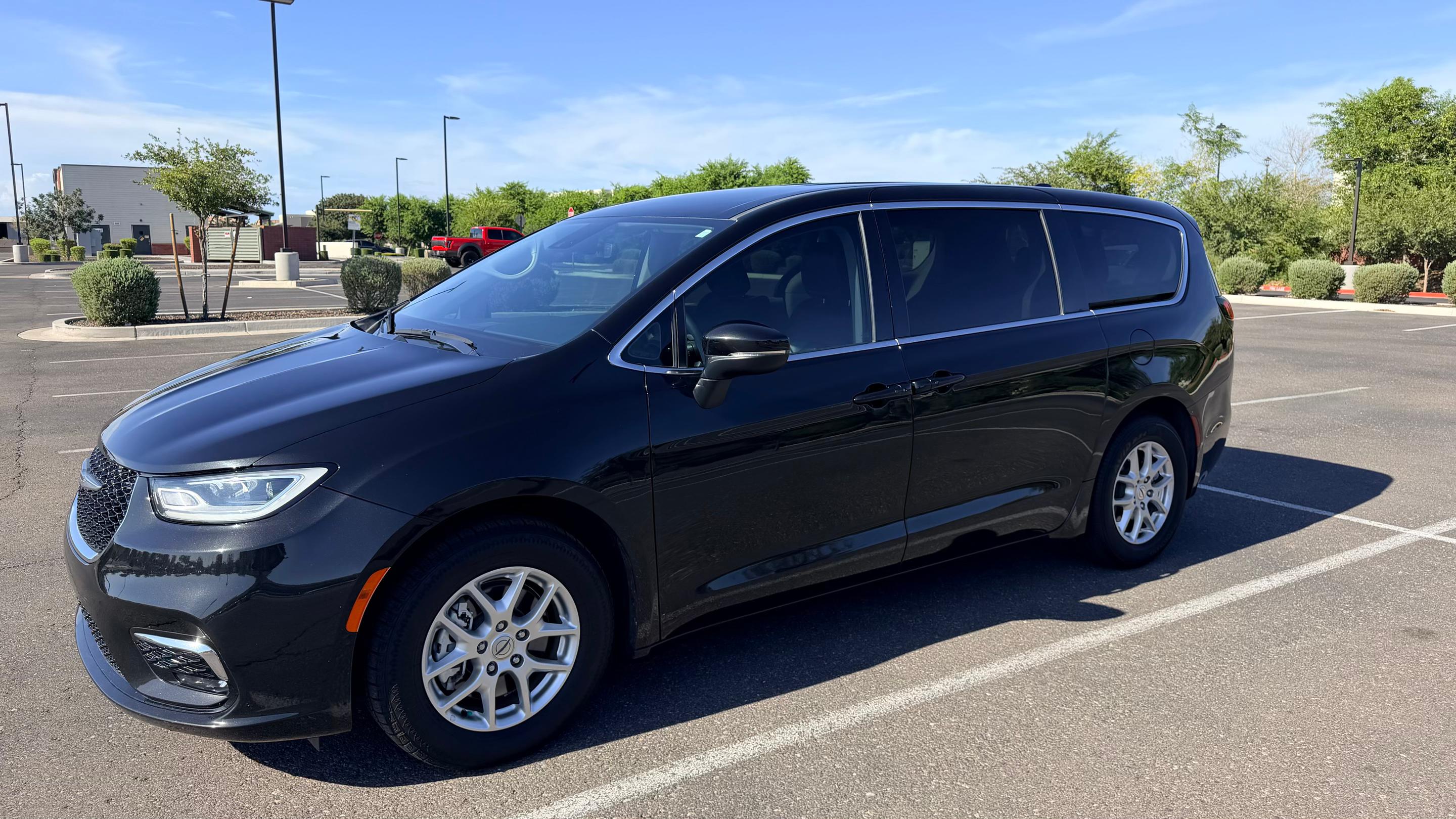 Chrysler Pacifica 2023 in Gilbert, AZ