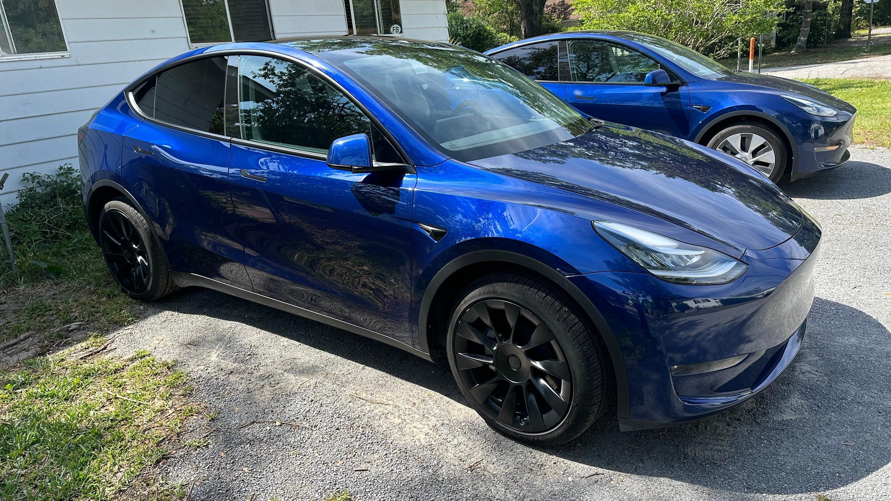 Tesla Model Y 2023 in North Charleston, SC