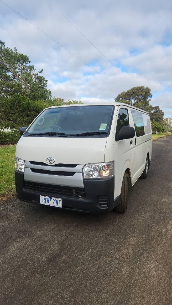 Toyota HIACE 2018 in Wildwood