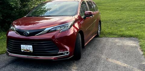 Toyota Sienna 2023