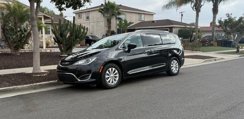 Chrysler Pacifica 2019