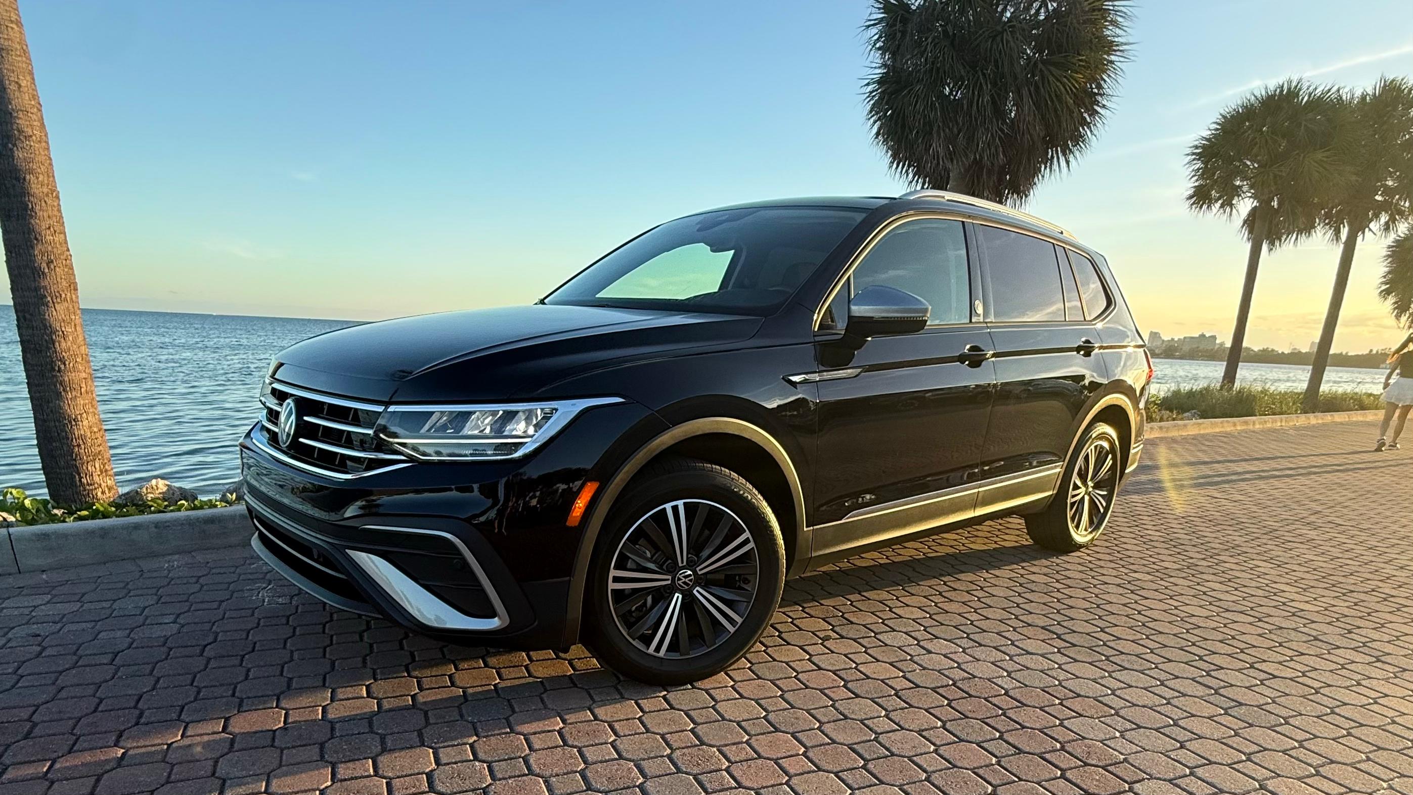 Volkswagen Tiguan 2024 in Miami, FL