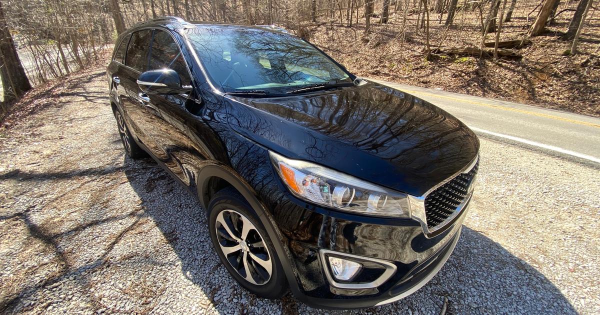 Kia Sorento 2017 rental in Huntsville, AL by Lamar Y. Turo