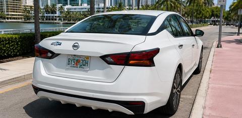 Nissan Altima 2025
