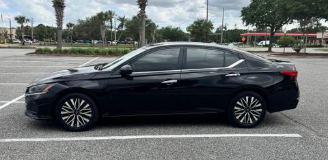 Nissan Altima 2025