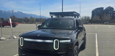 Rivian R1S 2025