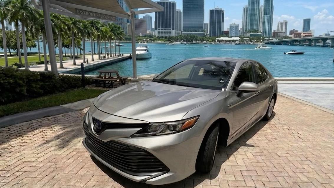 Toyota Camry Hybrid 2020 in 