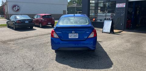 Nissan Versa 2015