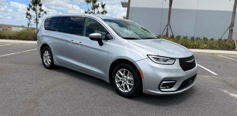 Chrysler Pacifica 2023