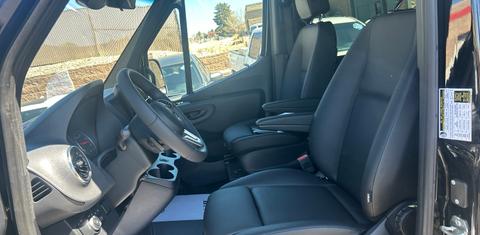 Mercedes-Benz Sprinter 2024
