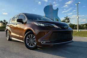 Toyota Sienna 2024 in Miami