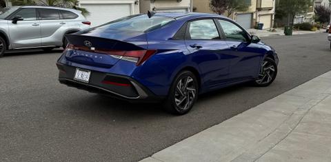 Hyundai Elantra 2025