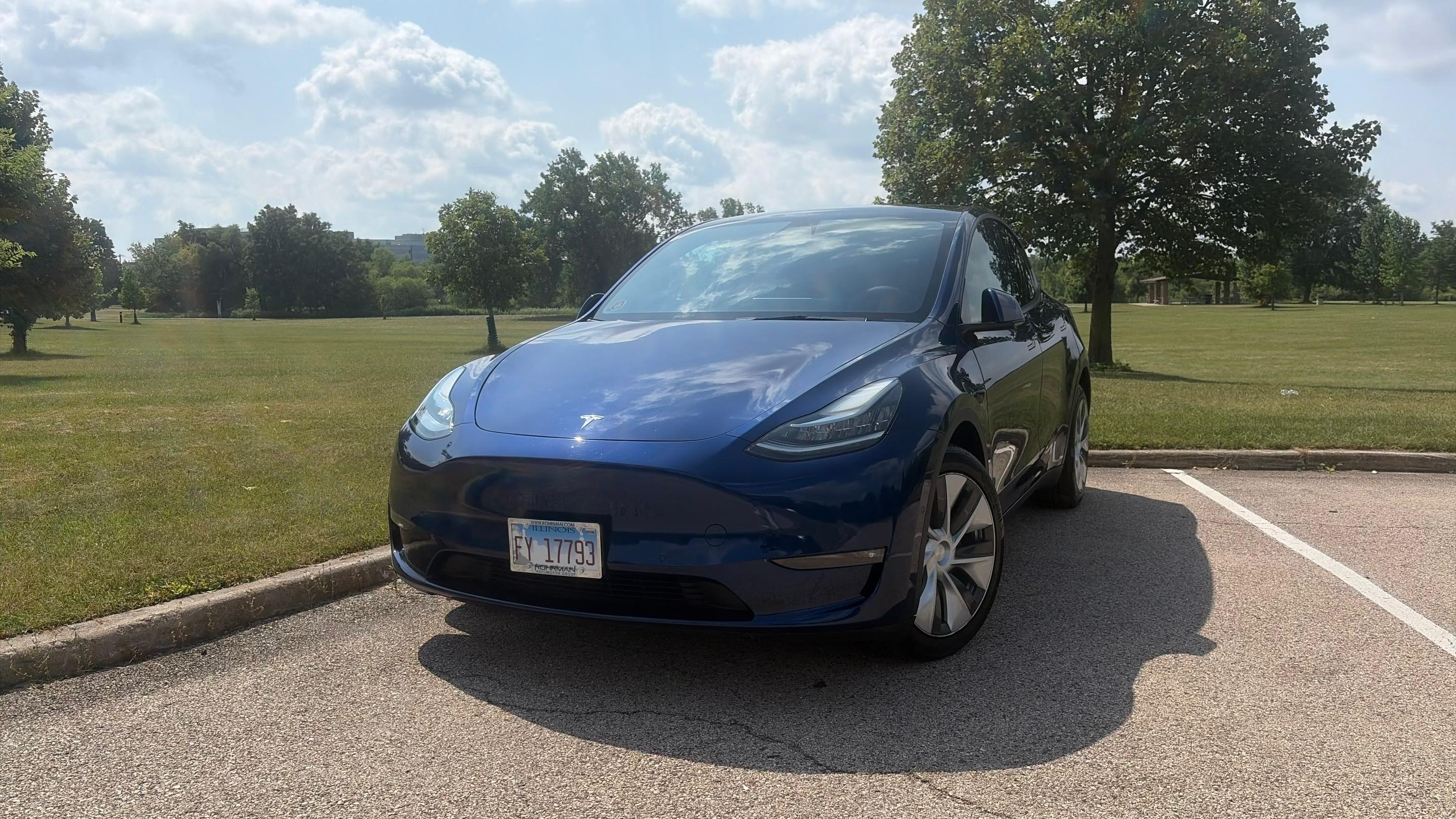 Tesla Model Y 2022 in Schaumburg, IL