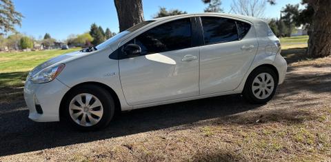 Toyota Prius c 2013