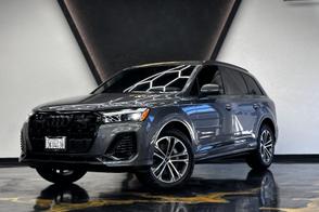 Audi Q7 car