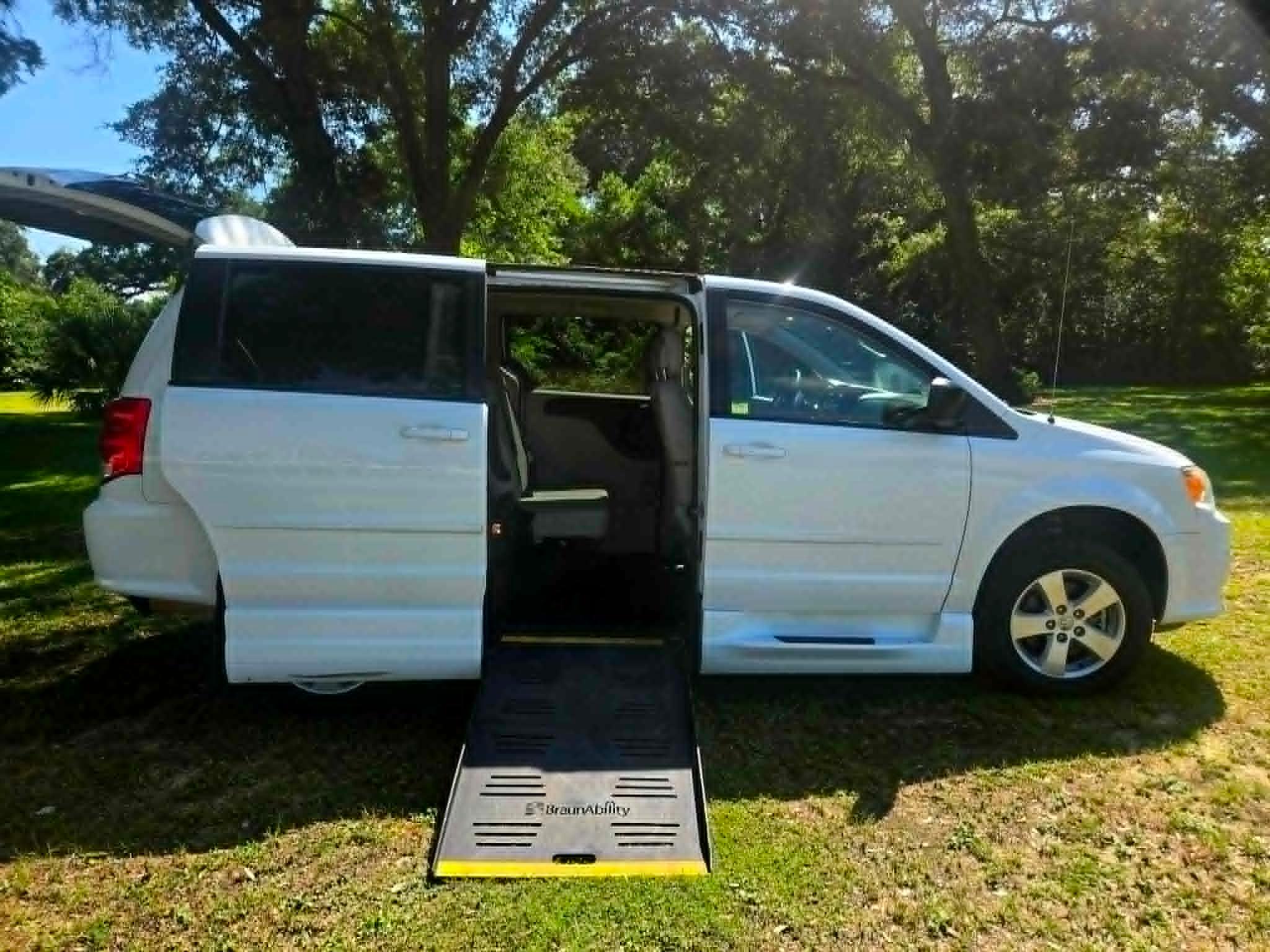 Dodge Grand Caravan 2016 in Pensacola, FL