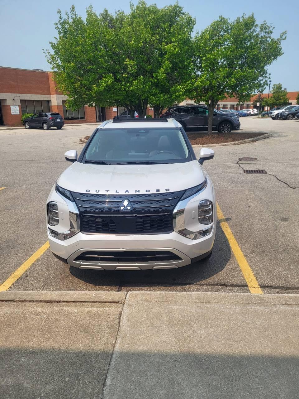 Mitsubishi Outlander 2022 in Mississauga, ON
