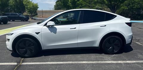 Tesla Model Y 2026