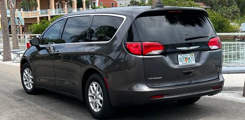 Chrysler Pacifica 2023