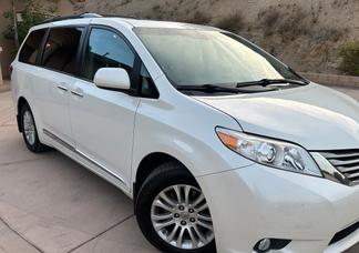 Toyota Sienna car