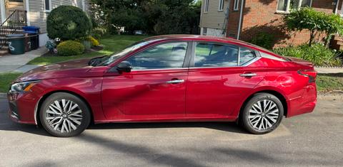 Nissan Altima 2025