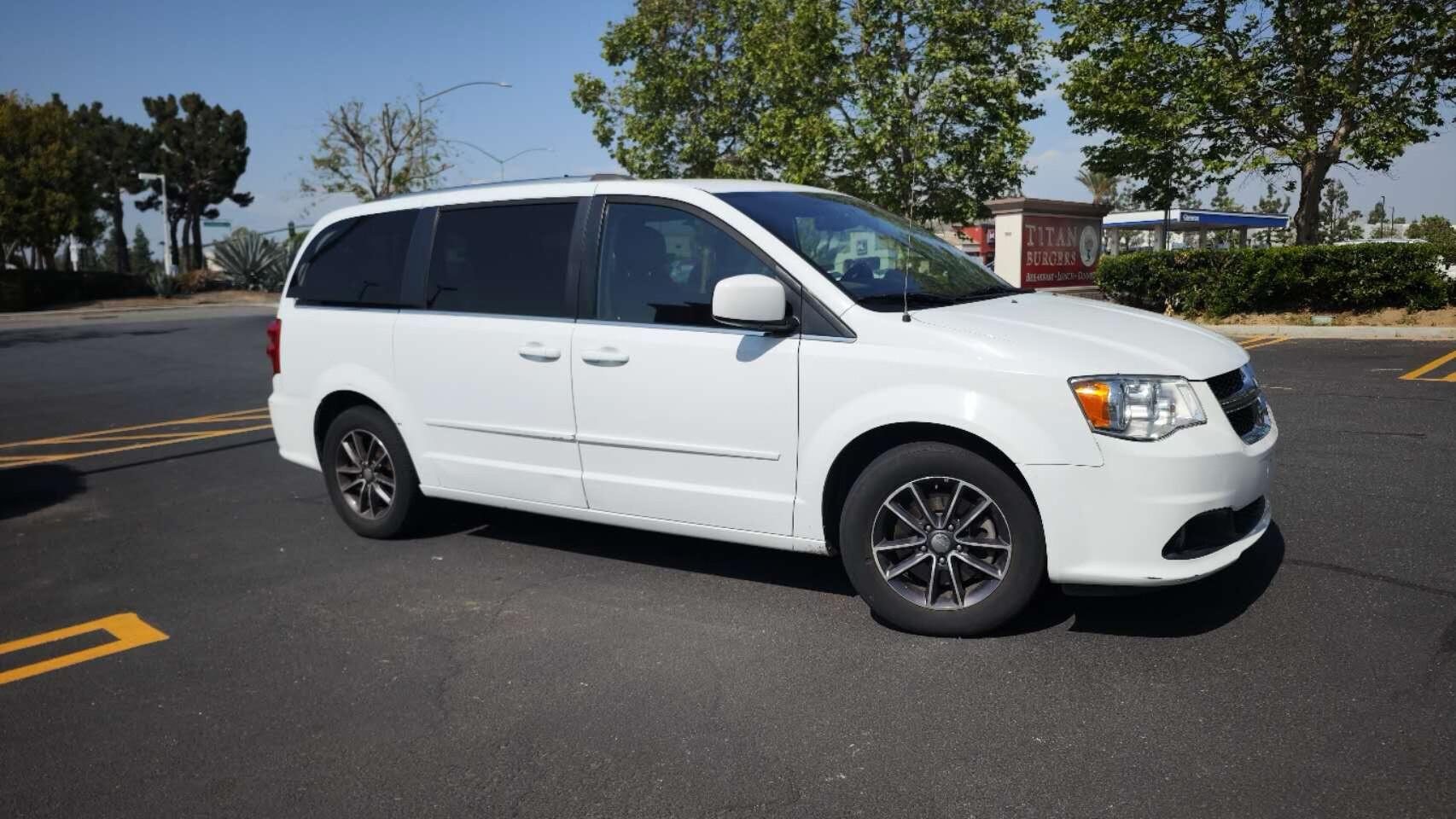 Dodge Grand Caravan 2017 in Garden Grove, CA
