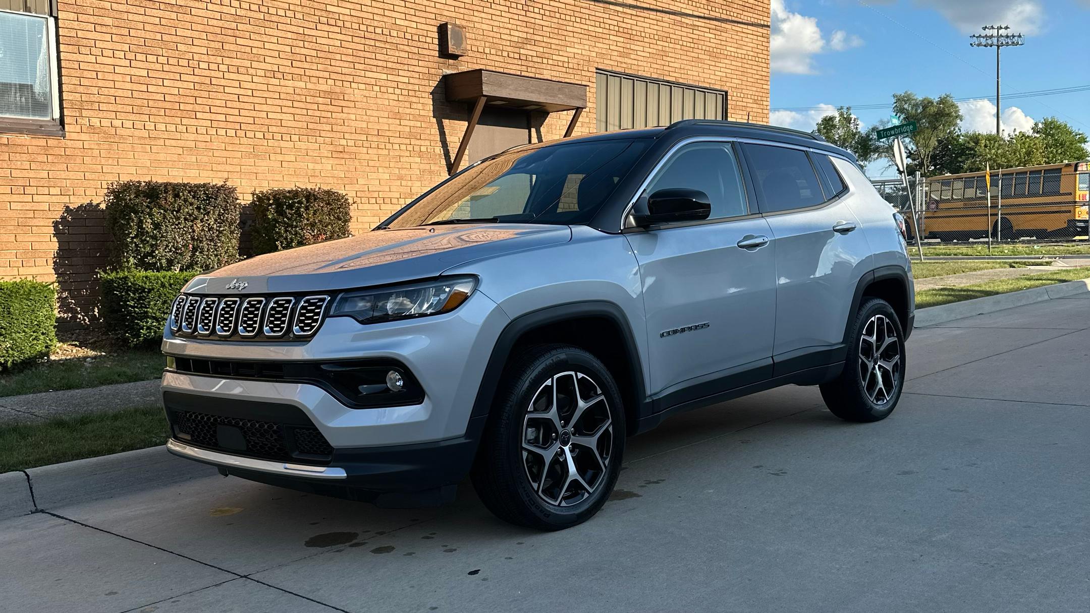 Jeep Compass 2025 in Dearborn, MI