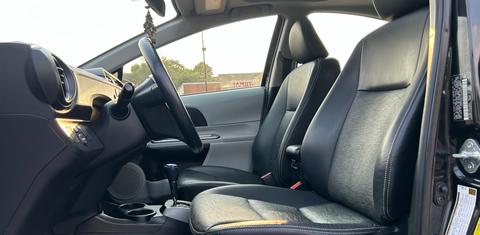 Toyota Prius c 2013