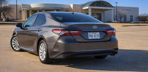 Toyota Camry 2021