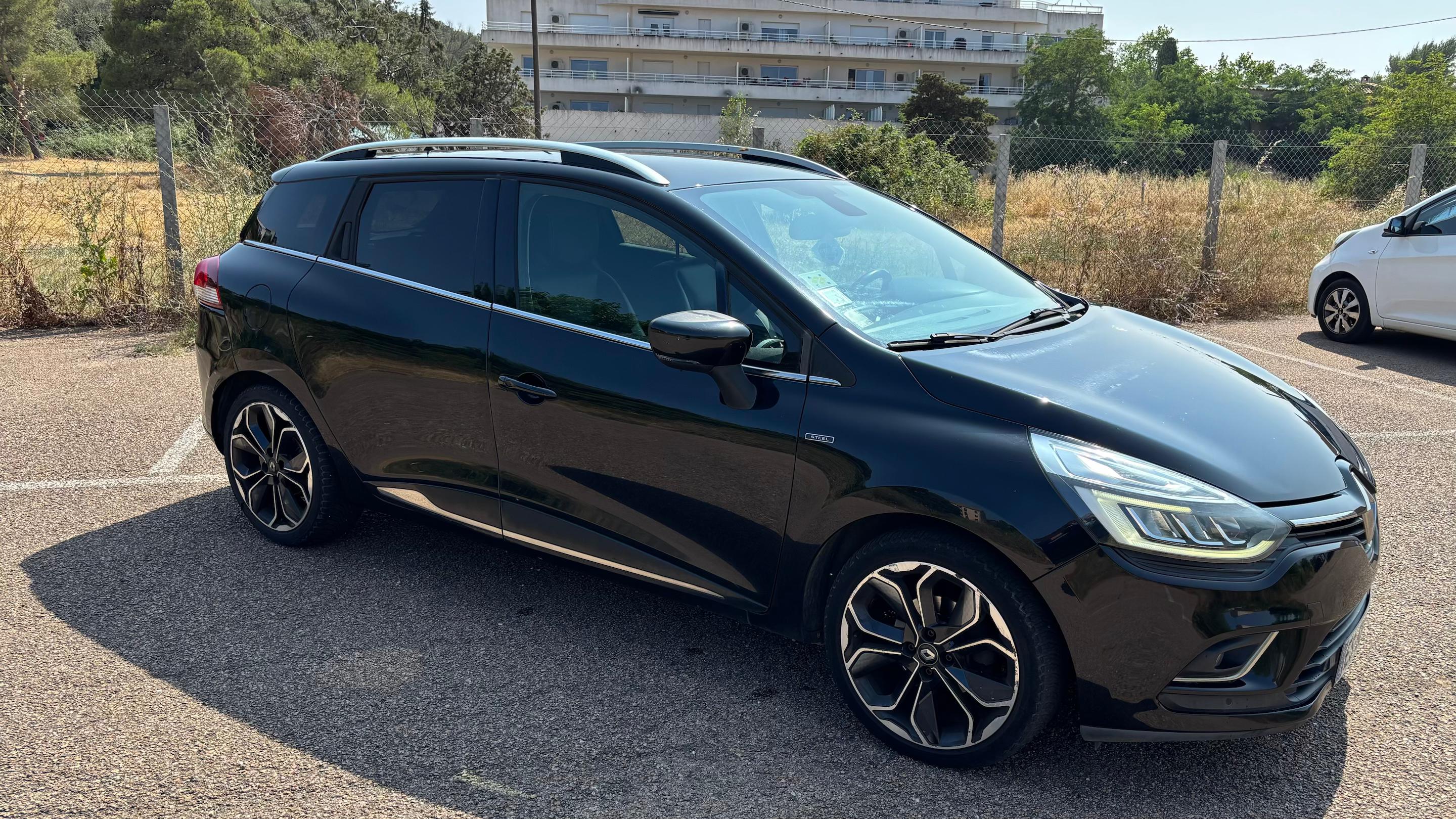 Renault CLIO IV 2017 à Porto-vecchio