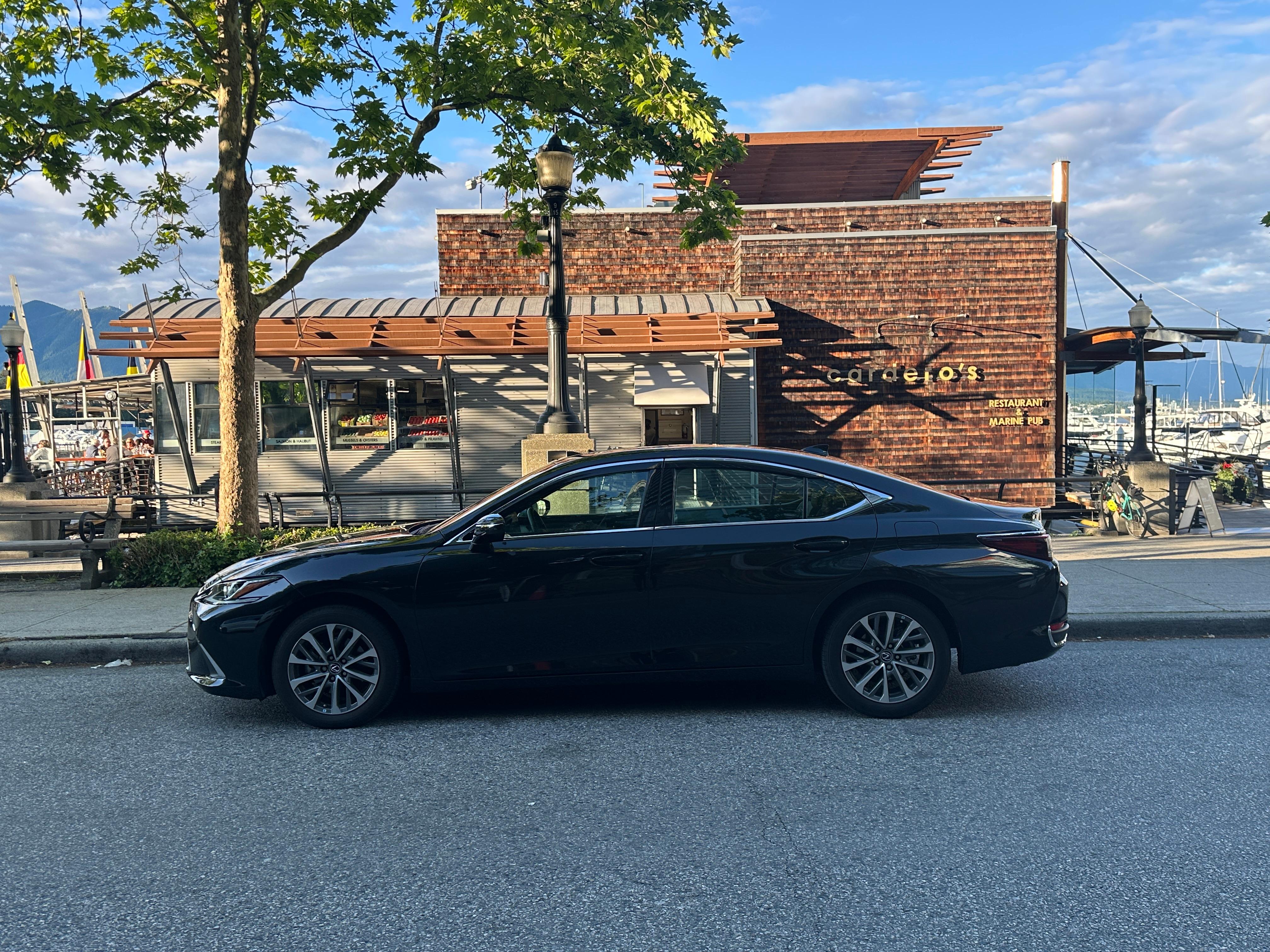 Lexus ES 2022 in Vancouver, BC