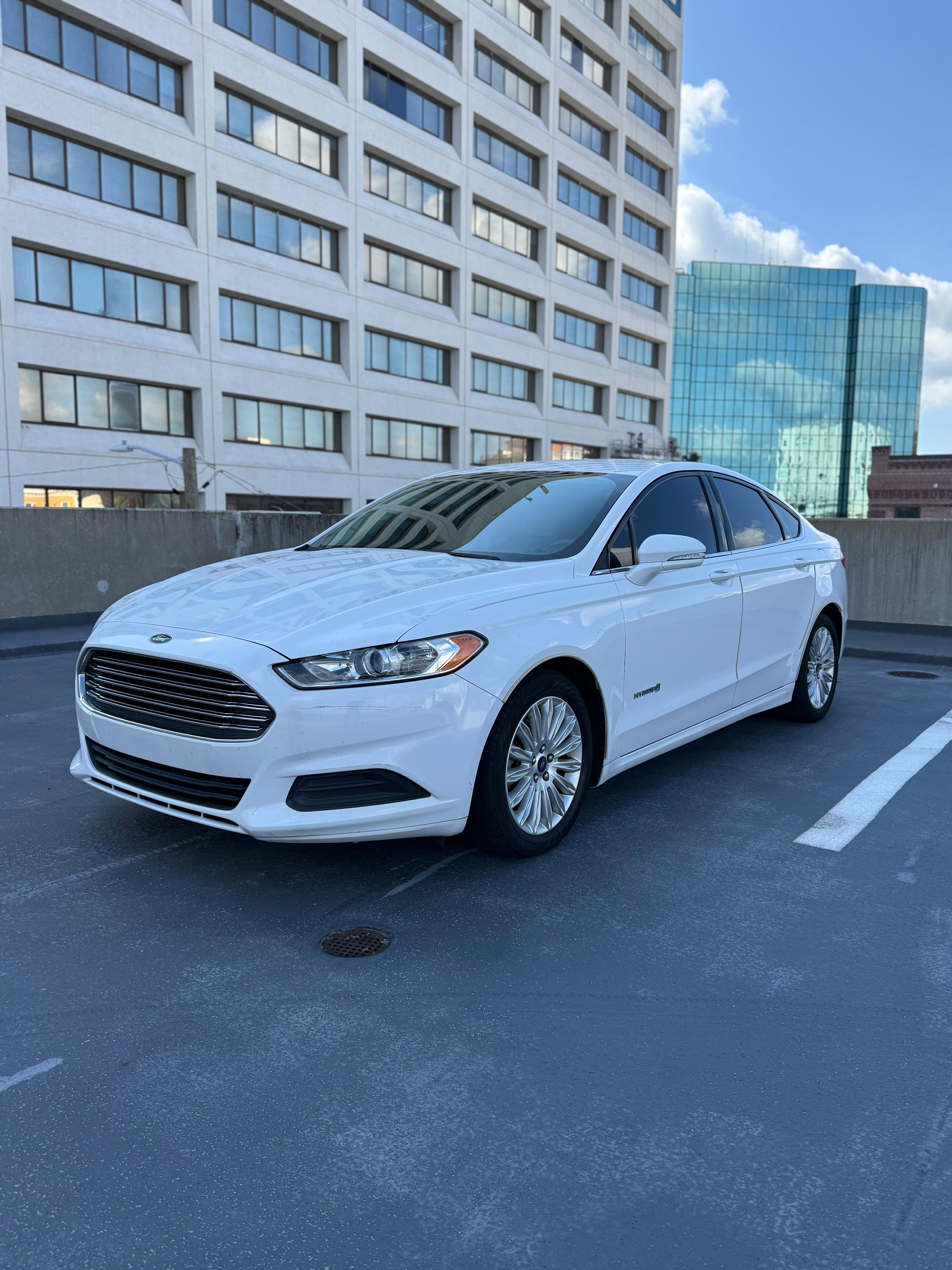 Ford Fusion Hybrid 2015 in Clearwater, FL