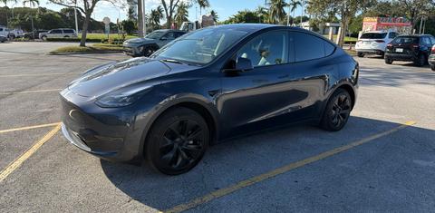 Tesla Model Y 2025