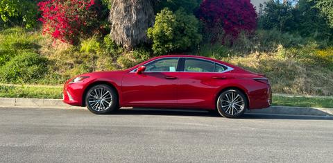 Lexus ES 2024