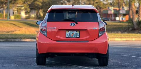 Toyota Prius c 2014