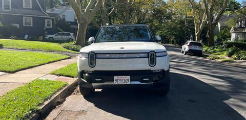Rivian R1S 2023