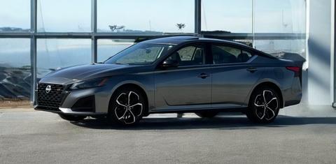 Nissan Altima 2023